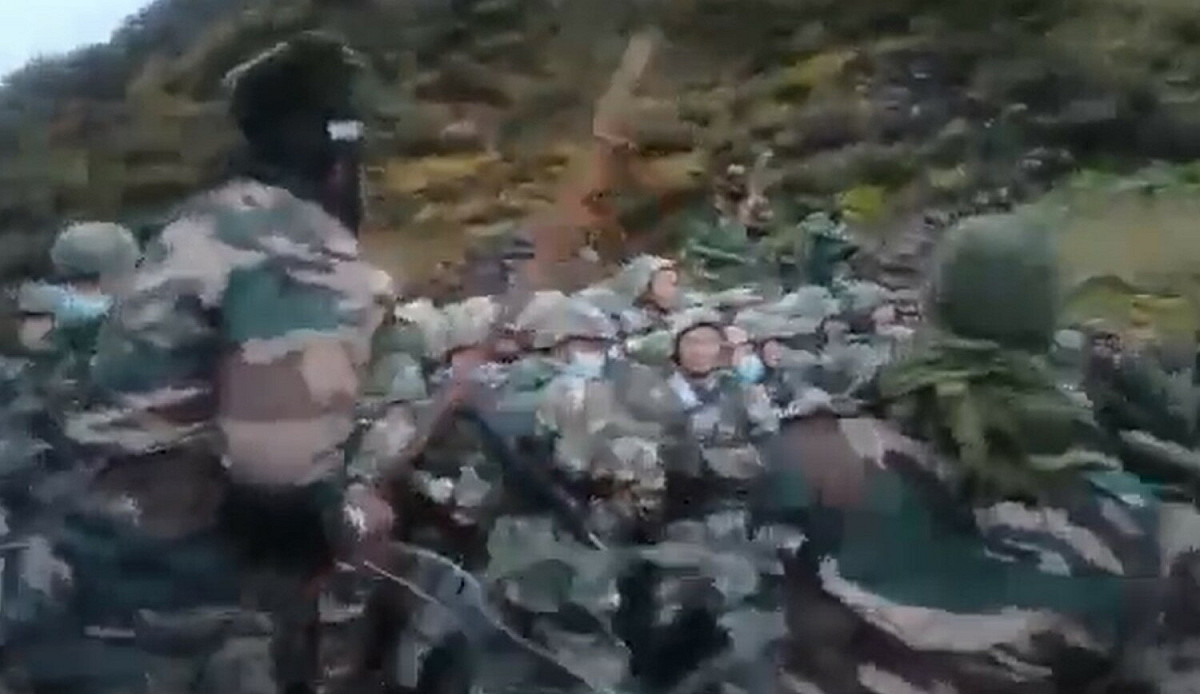中印邊境，中共解放軍遭印軍逼退。 圖:翻攝自推特 The Analyzer @Indian_Analyzer