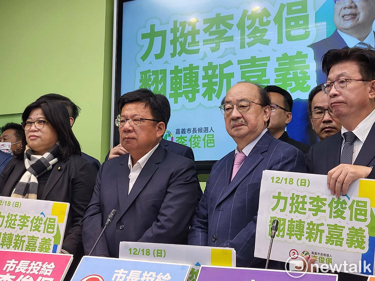 李俊俋今天回立法院，受黨團立委力挺。 圖：陳佩君／攝