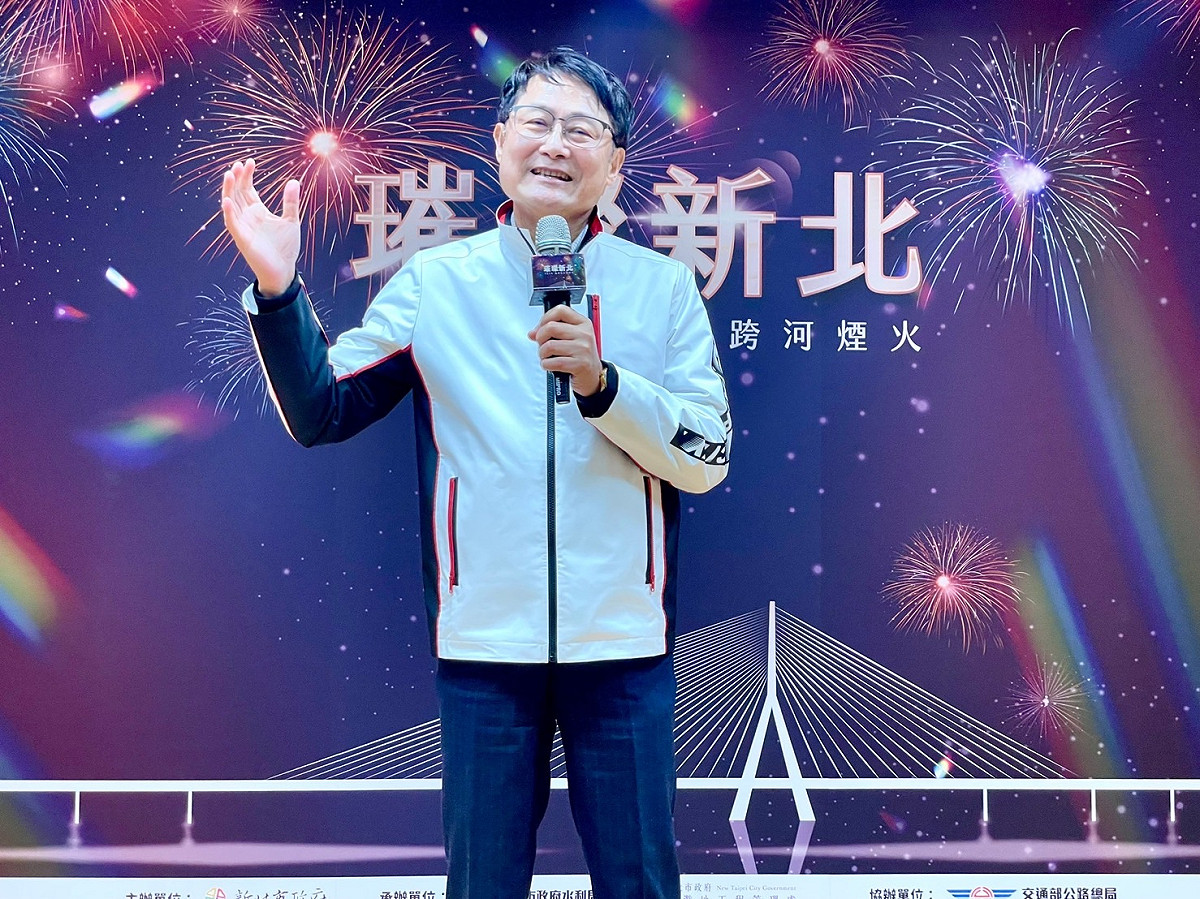 陳純敬表示，新北跨河煙火選在淡江大橋施放，並以友善、親子為目標。 圖：新北市高灘處提供