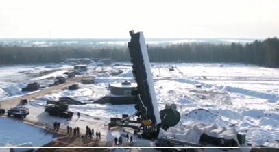 俄羅斯國防部透露，俄軍已將一枚「亞爾斯」( Yars ) 彈道導彈裝入卡盧加地區的發射井。 圖：翻攝自俄羅斯國防部