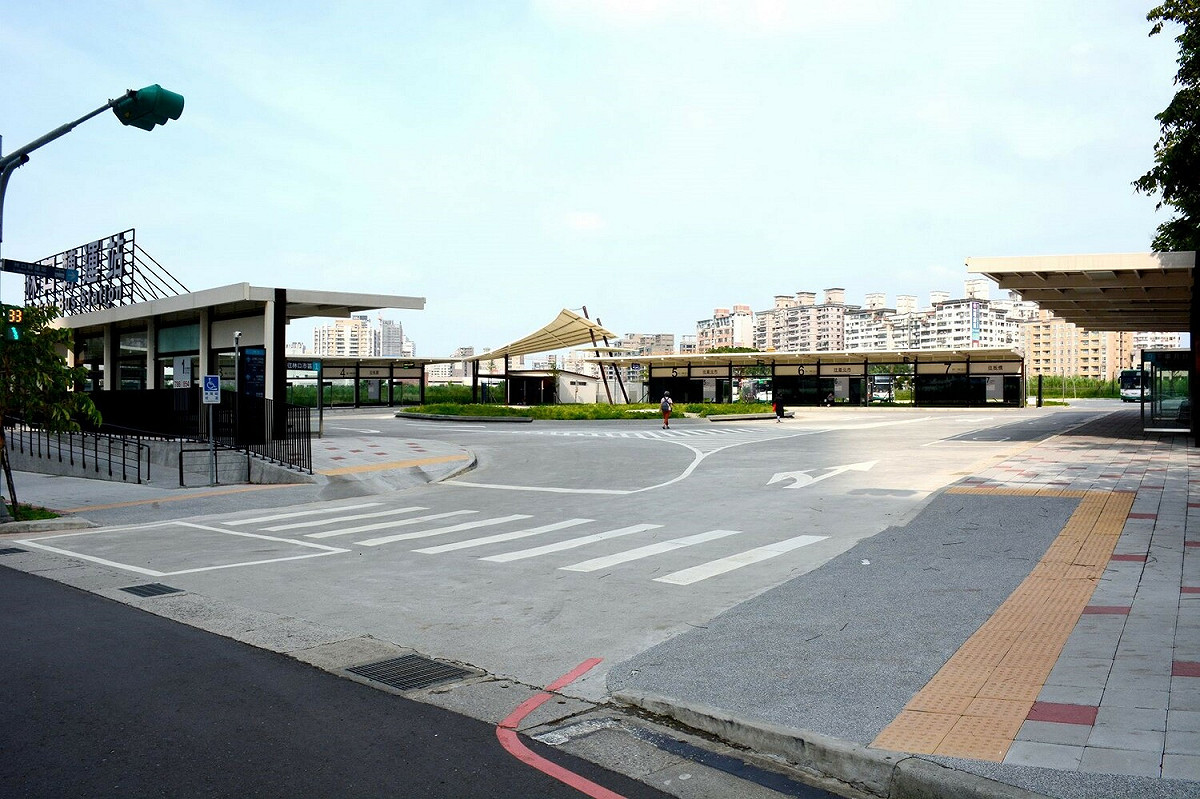 林口公車轉運站榮獲國家建築金獎。 圖：新北市交通局提供