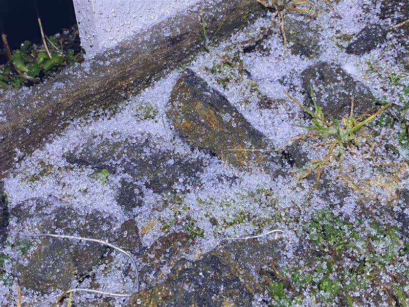 中央氣象局預報員曾昭誠表示，今天水氣偏多，但從明天清晨起就會轉乾，降雨機率跟降雪機率都會降低。 圖：中央氣象局提供