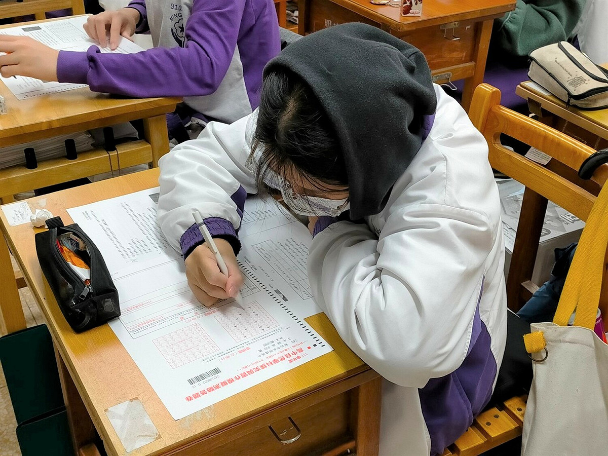 學生參加探究與實作模擬測驗，有助於調整學測準備方向。 圖：新北市教育局／提供