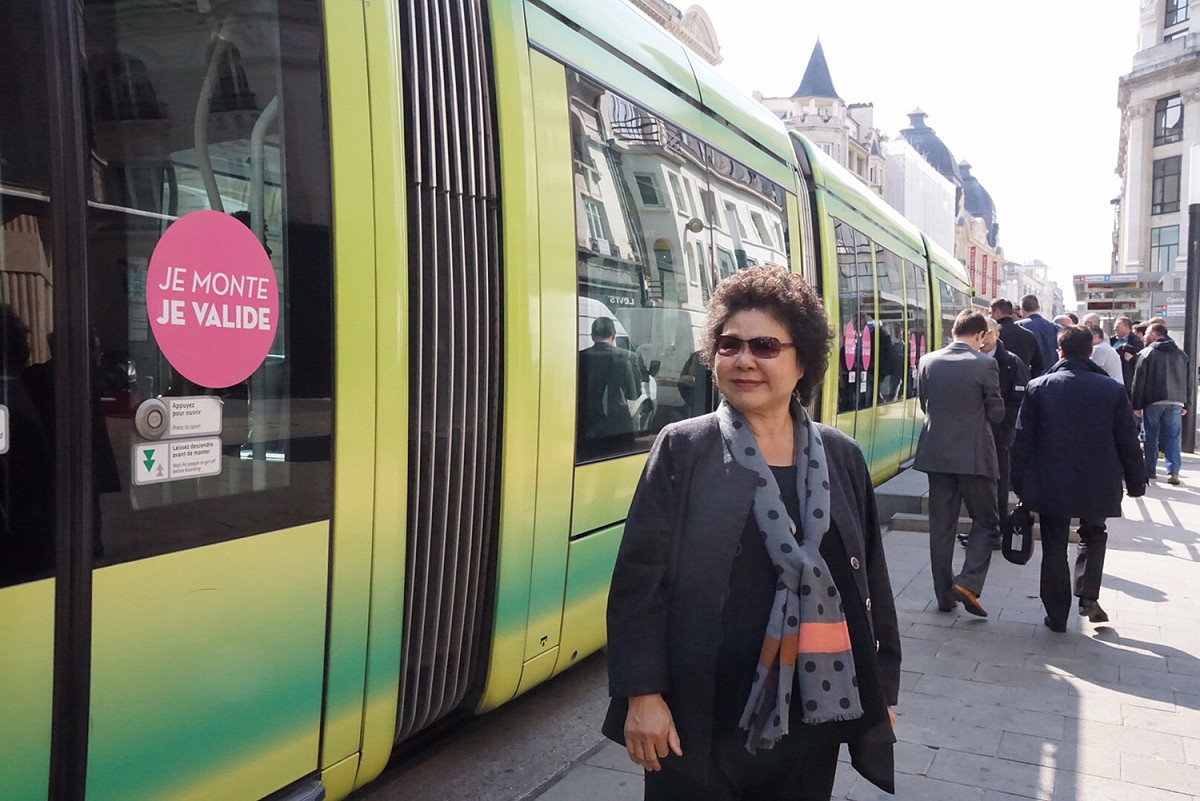 市長陳菊參訪蘭斯(Reims)輕軌系統。 圖：高雄市政府提供