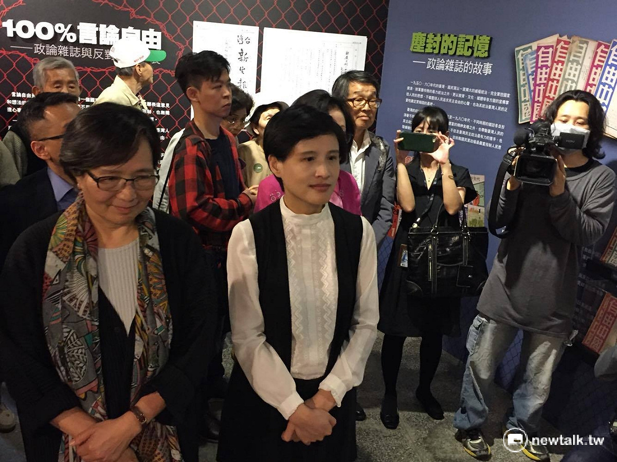 文化部長鄭麗君與鄭南榕妻子葉菊蘭6日下午也現身力挺。 圖：鄭佑漢/攝