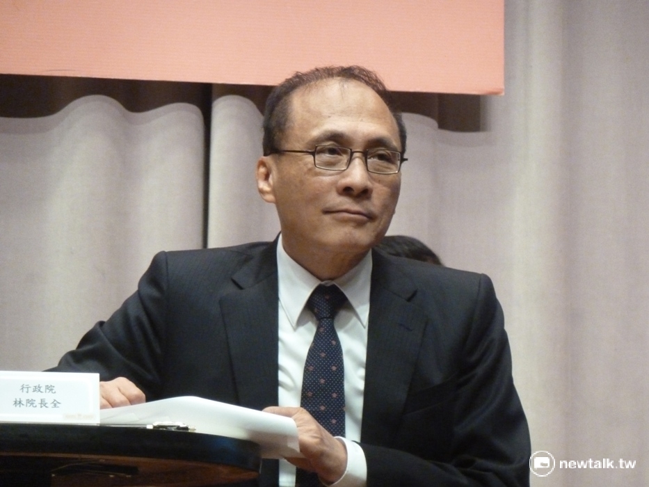 針對立法院外昨天發生激烈的年金改革抗爭行為，行政院長林全今(20)天在院會中做出後續指示。 圖：新頭殼資料照片