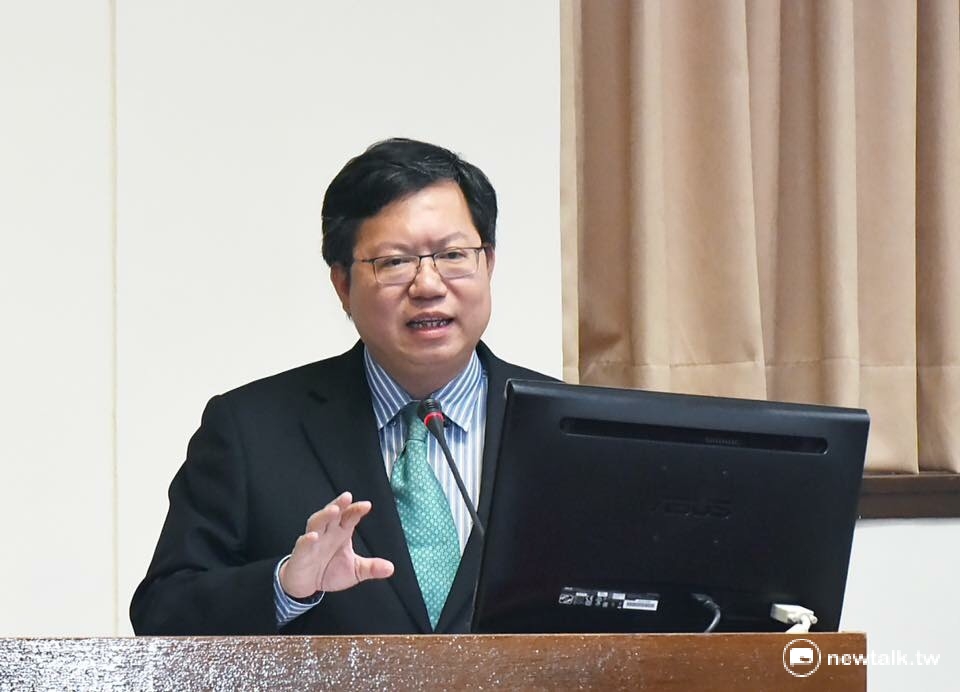 桃園市長鄭文燦17日上午出席「前瞻基礎建設計畫」軌道建設公聽會，他提出「北北桃1小時生活圈軌道運輸計畫」，紓解北桃間高速公路的交通瓶頸，也能提高國家競爭力。 圖:新頭殻資料照片