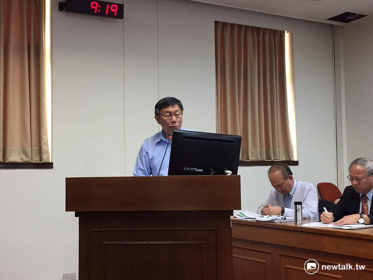 台北市長柯文哲19日出席立法院前瞻基礎建設計劃公聽會。 圖：鄭佑漢/攝