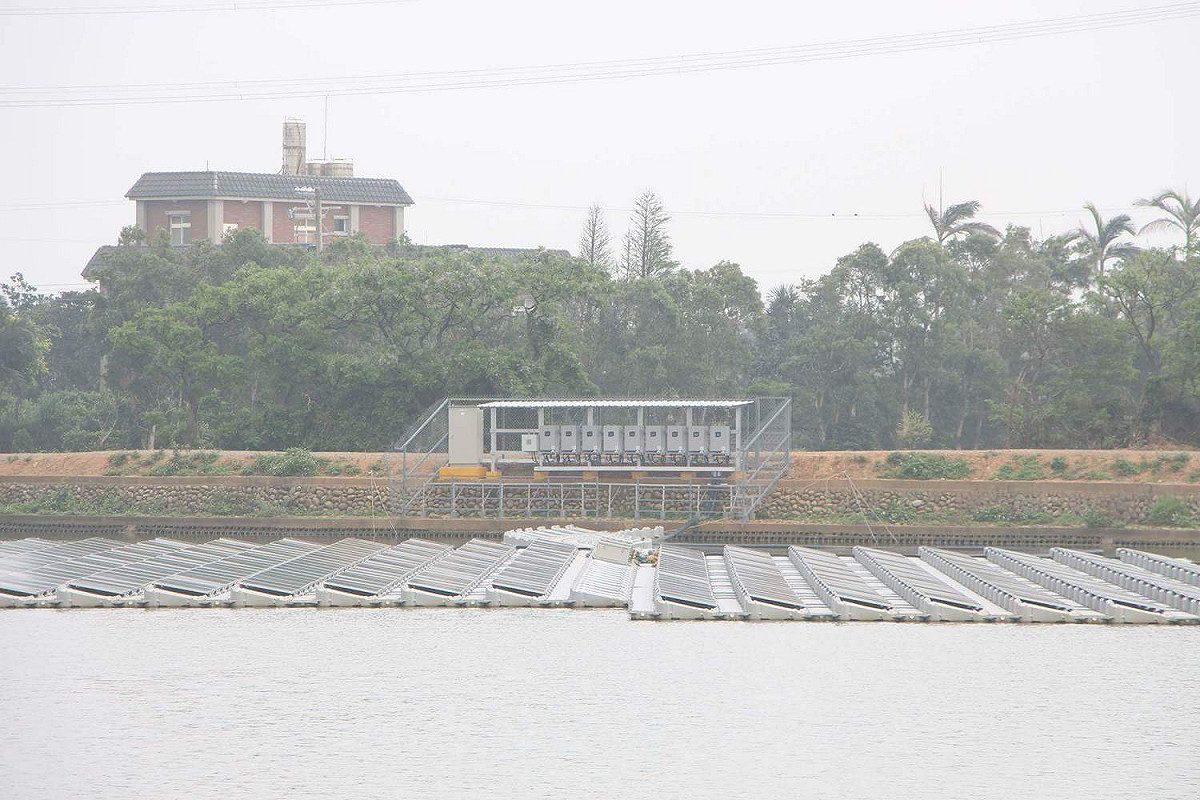 桃園農業博覽會設置全台第一口光電埤塘。 圖：呂晏慈攝