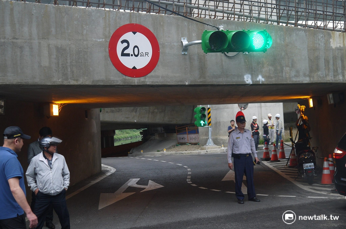 已啟用的涵洞拓寬道路。 圖：鍾孟軒/攝