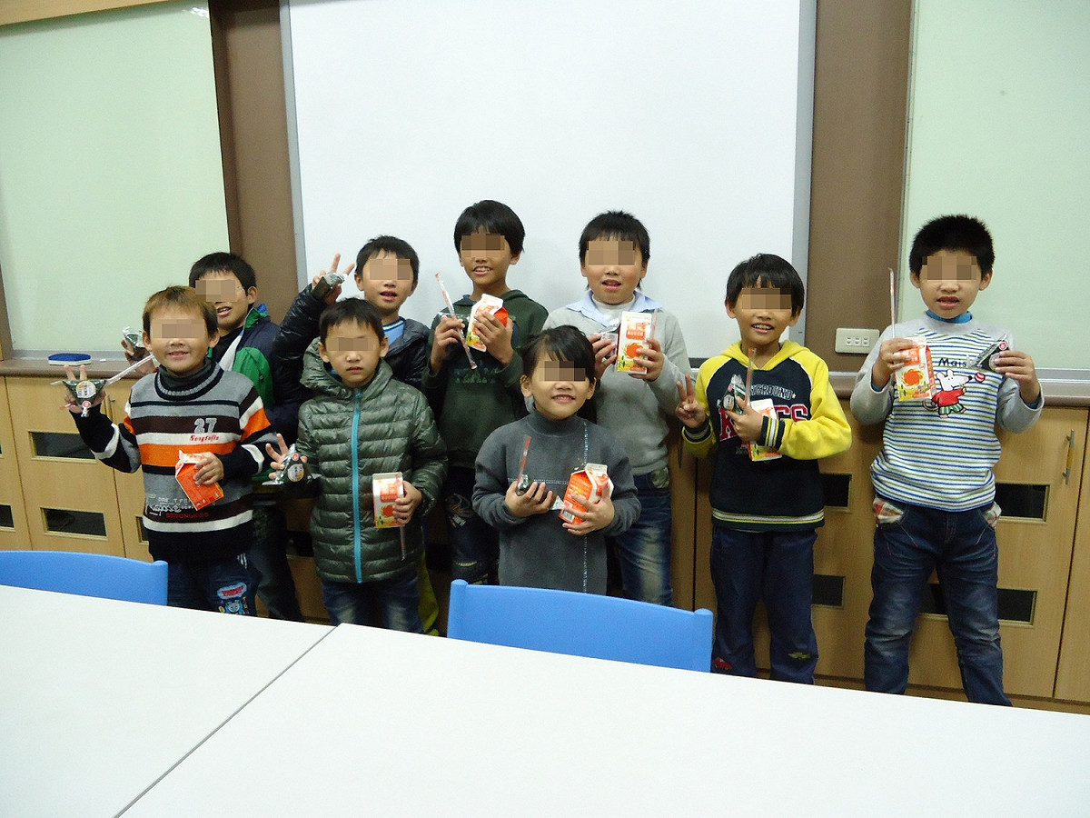 為終結「餓」夢，世界和平會多次發起活動，本次則發起兒童戲劇慈善公演，希望能為更多孩子籌措餐費。 圖：世界和平會提供