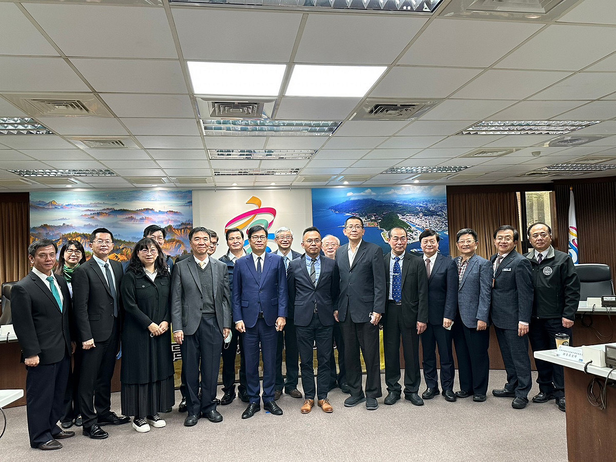 這次會報特聘許多專業人士作為府外委員。 圖：高雄市府提供