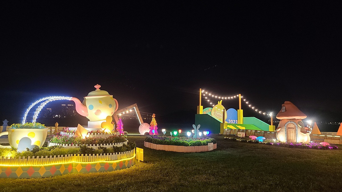 夜晚燈光美景，還不來拍爆記憶卡！ 圖：新北市高灘處提供