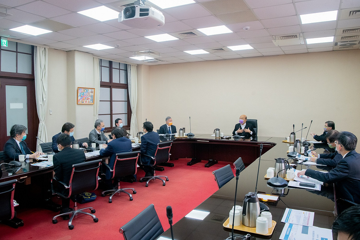 行政院長蘇貞昌今（26）日召開擴大防疫會議。 圖：行政院提供