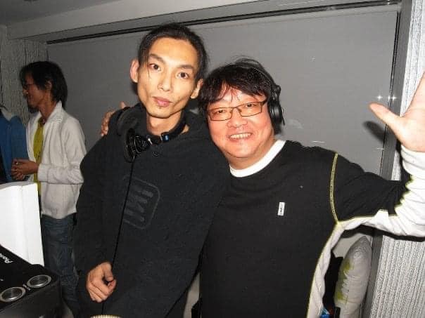 享年48歲的金馬獎得主，音樂人許志遠。他於(24)因肝癌病逝。知名音樂人李威於粉絲頁上悼念許志遠，並分享昔時合照。 圖：翻拍自李威 臉書專頁