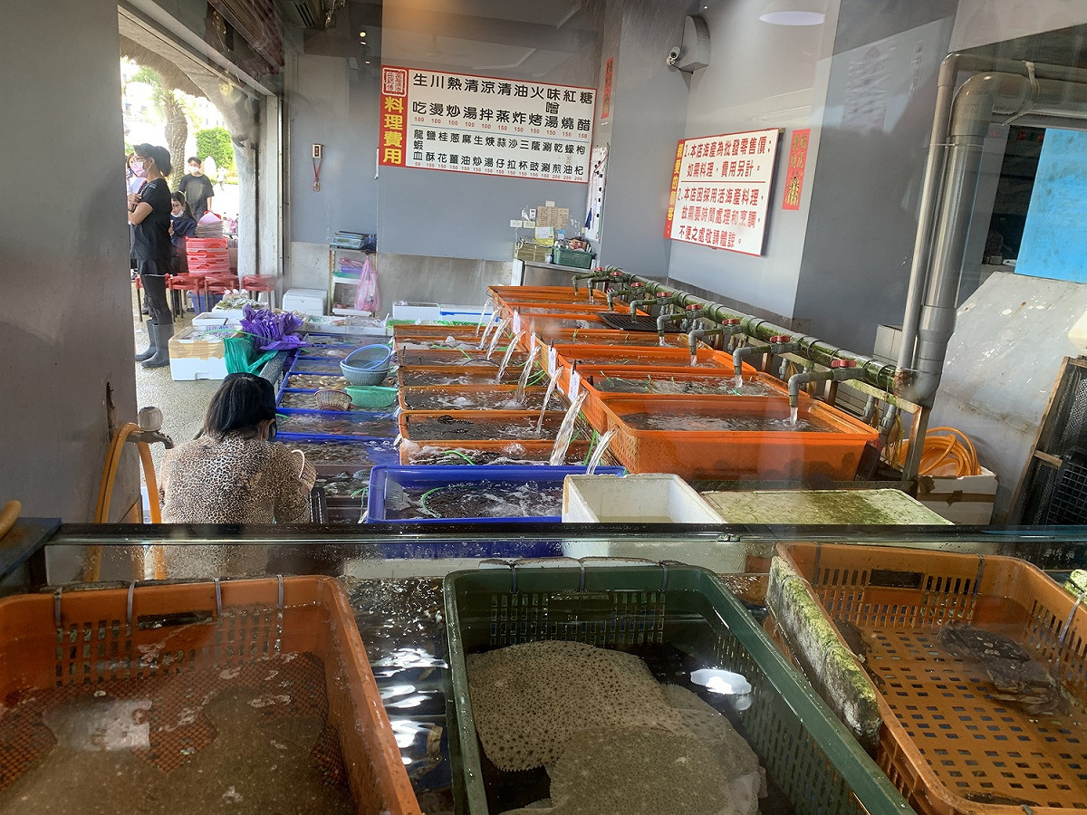以活水缸方式展售，提供多種料理方式。 圖：新北市漁業處提供