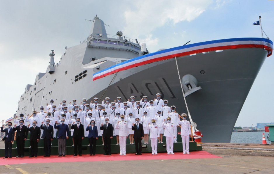 台船「玉山軍艦」獲得2023年最佳船舶獎，玉山艦負責南海及外島運輸主力，為海軍重要兩棲作戰艦艇。 圖 :翻攝自台灣國際造船官網