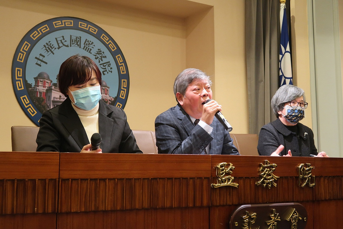 監委葉大維、趙永清、蘇麗瓊舉行恩恩案調查記者會 圖：林朝億/攝