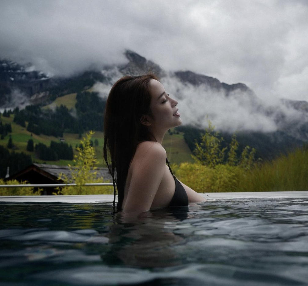 星二代歐陽妮妮近日赴往瑞士旅遊。 圖：翻攝自歐陽妮妮IG