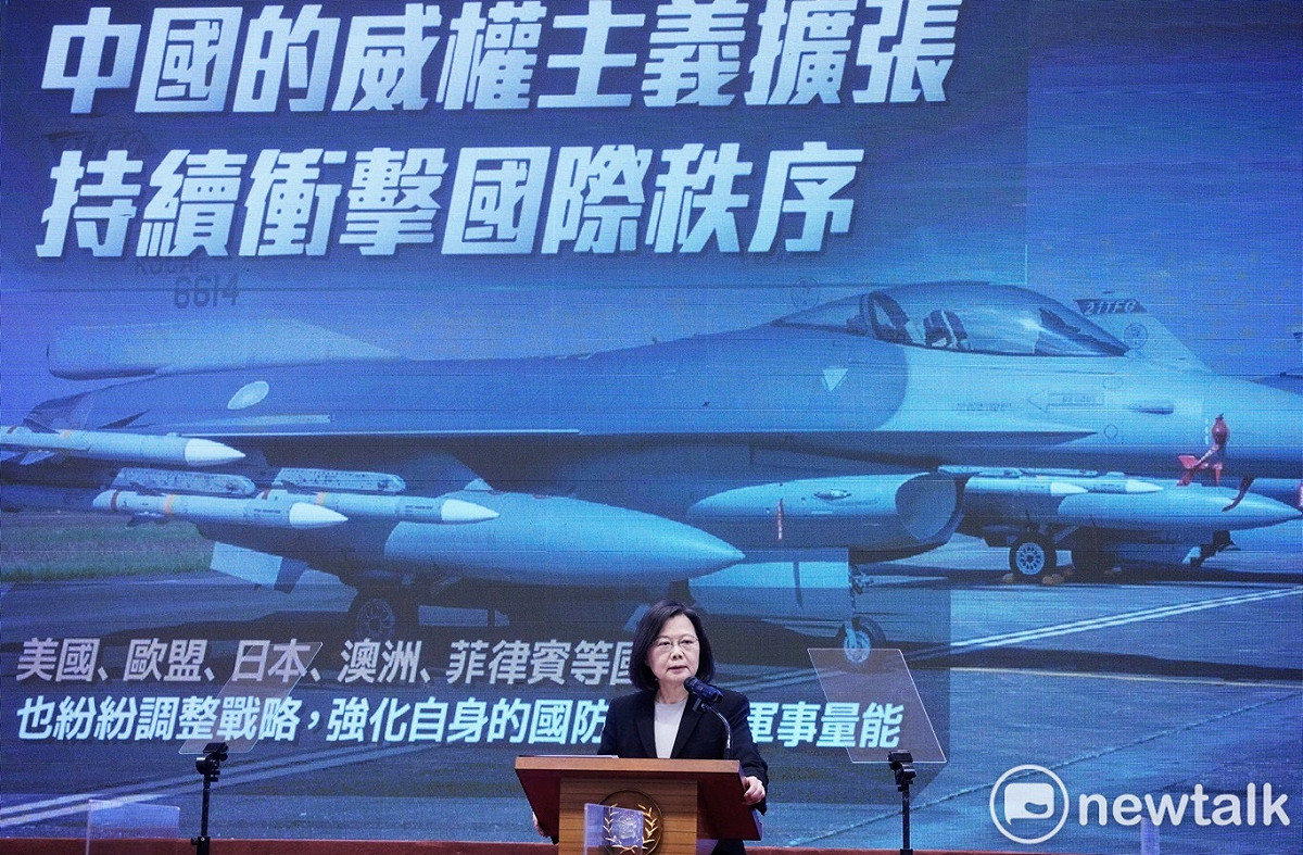 中國軍機持續擾台，蔡英文總統宣布將義務役役期延長為一年。 圖：張良一 / 攝