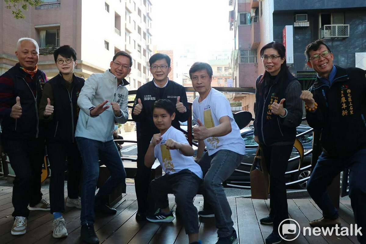 張廖萬堅等人頒獎表吳宗修。 唐復年/攝
