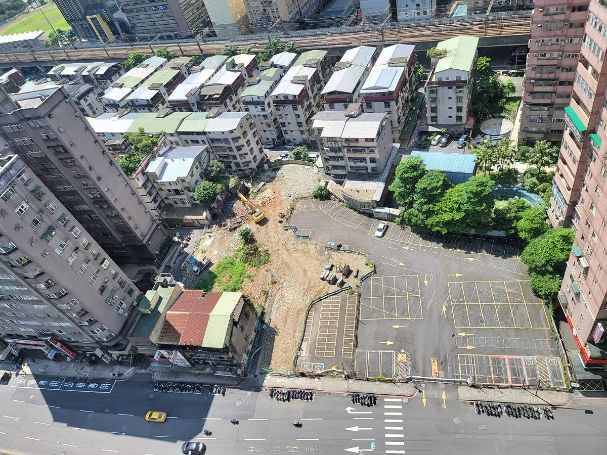 拆除的空拍圖。 圖：新北市都更處提供