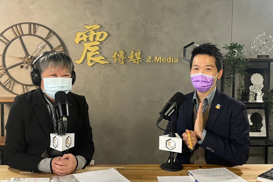 何志偉今接受資深媒體人黃光芹網路節目《新聞不芹菜》專訪。 圖：震傳媒提供