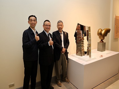 左起國父紀念館館長王蘭生、文化部政務次長蕭宗煌、展出藝術家郭清治老師。 圖：取自國父紀念館網站