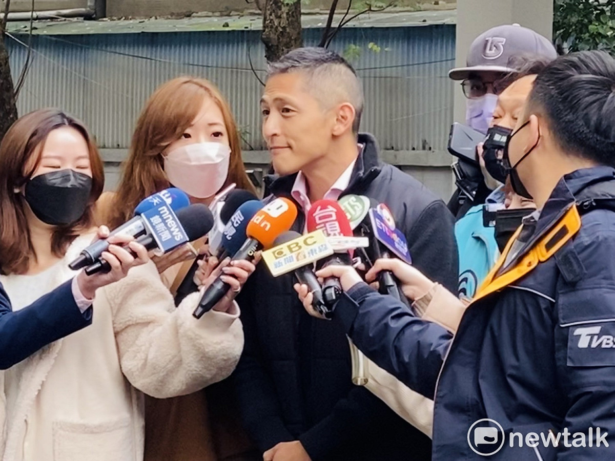 當被問到是否支持北市議員王世堅接棒參選第三選區時，吳怡農表示民進黨內有眾多優秀的資深民代，期待好人選公平競爭，自己將支持任何推派出來的候選人。 圖：周煊惠 / 攝（資料照）