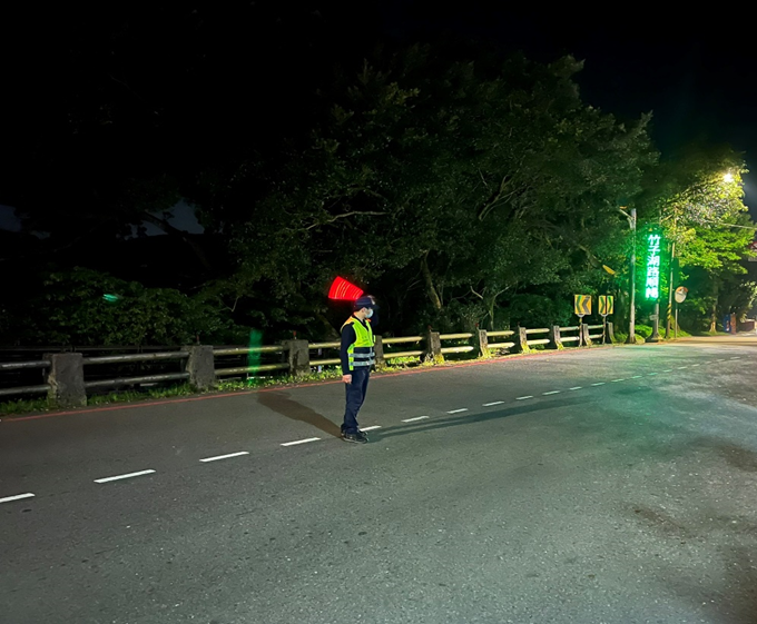 台北市政府警察局交通警察大隊預期陽明山可能湧入觀星人、車潮，為維護該區域周邊交通安全及順暢，規劃交通疏導勤務。 圖：台北市政府警察局交通警察大隊／提供