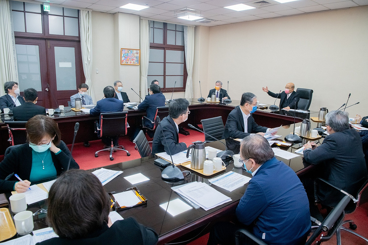 行政院長蘇貞昌今（3）日召開擴大防疫會議。 圖：行政院提供
