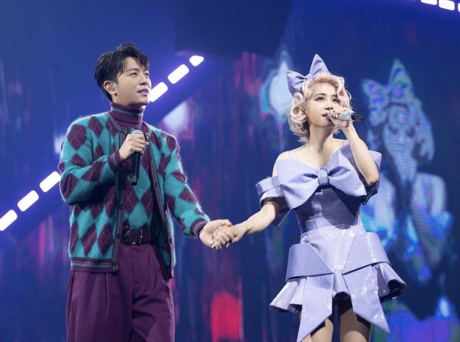 歌手蔡依林UGLY BEAUTY巡演最終場今晚劃下句點；這套巡演橫跨3年，共舉辦23場，吸引近25萬粉絲入場，進帳約新台幣6.8億。 圖：翻攝自韋禮安IG
