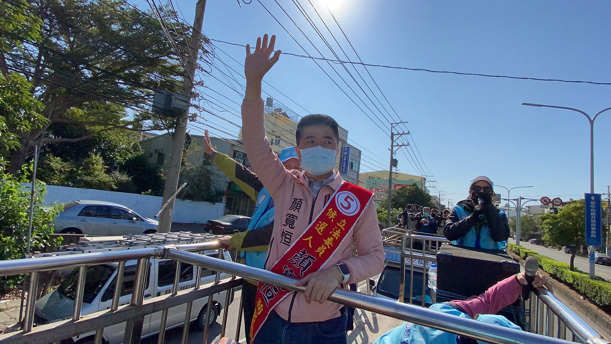 羅廷瑋認為，民進黨已經有打敗顏寬恒的方程式，2024在中二選區的布局應該更謹慎小心。 顏寬恒服務處/提供