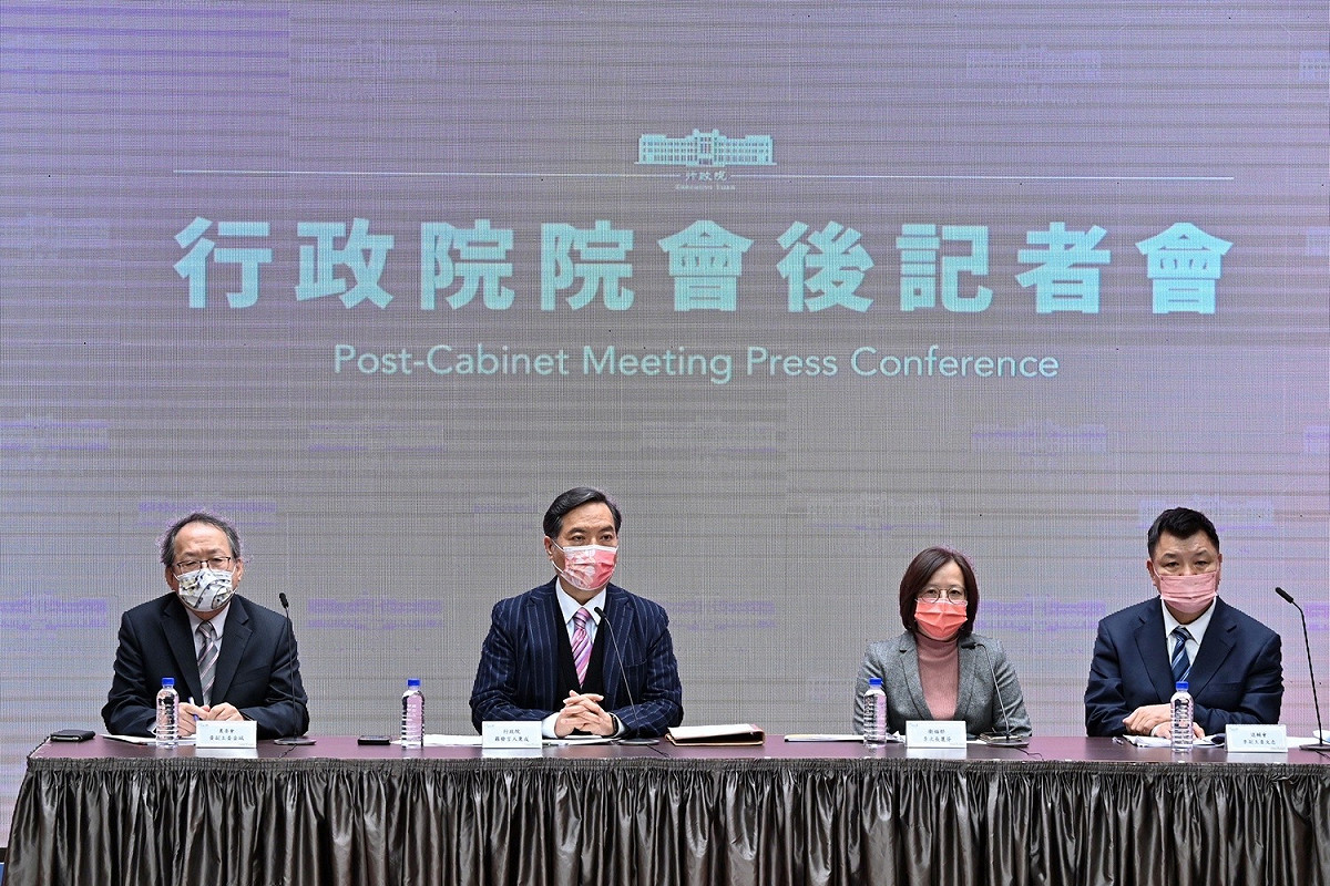 行政院今（5）天舉行院會後記者會。 圖：行政院提供