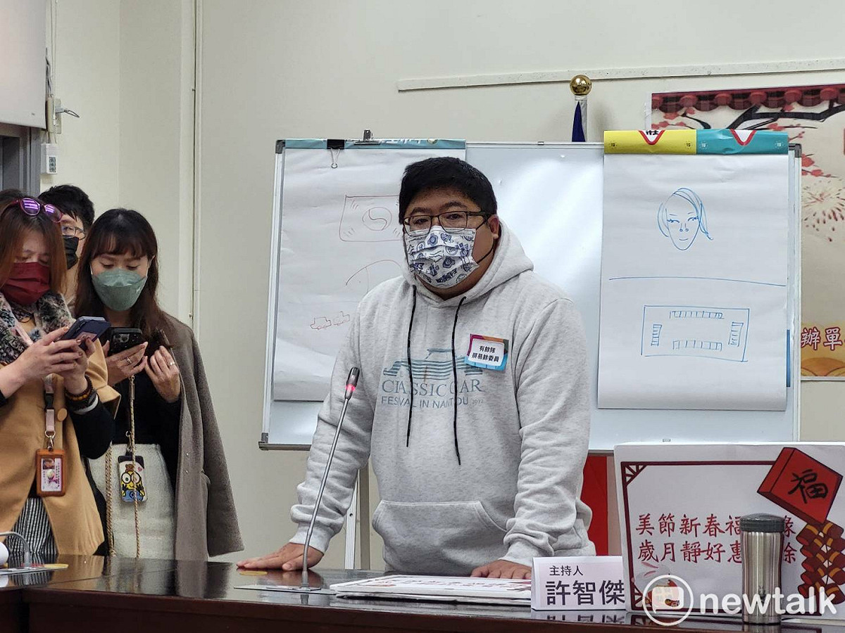 針對高嘉瑜說法，民進黨蔡易餘直言不公平。 圖：陳佩君／攝