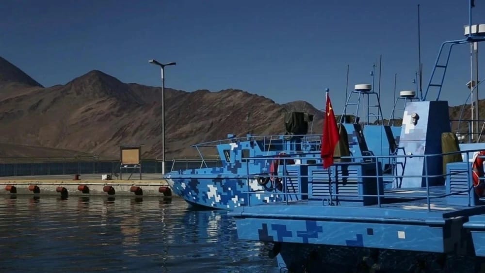 解放軍水上巡邏中隊928 型武裝巡邏艇。 圖：翻攝自雷姐的機械空間