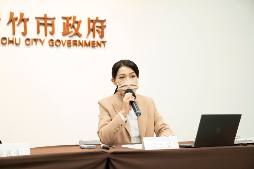 新竹市長高虹安召開記者會說明新竹市立棒球場嚴重問題。 圖：新竹市政府／提供（資料照）