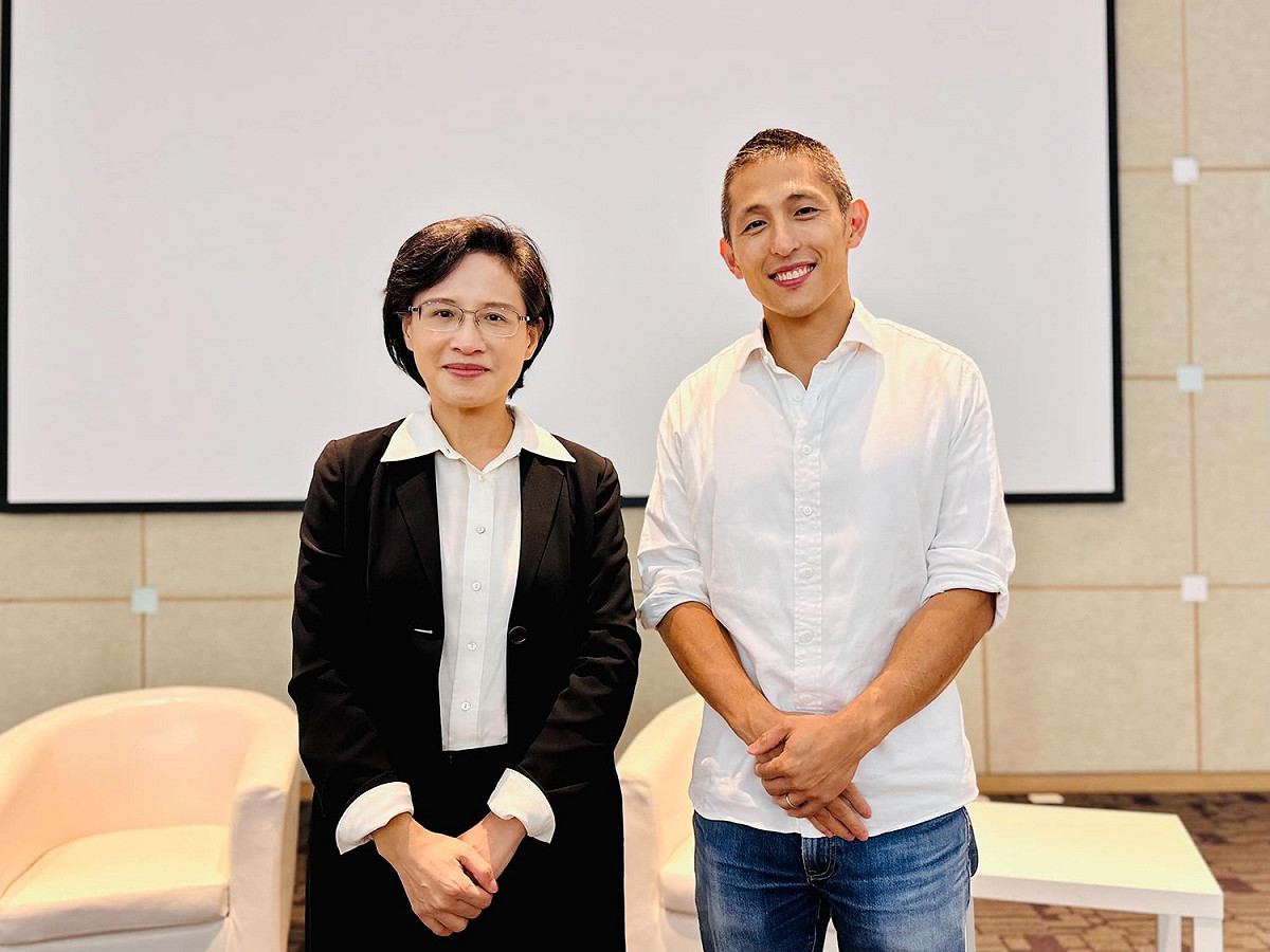 鄭麗君支持吳怡農帶來希望的新政治，一起壯闊台灣。 圖：取自鄭麗君臉書