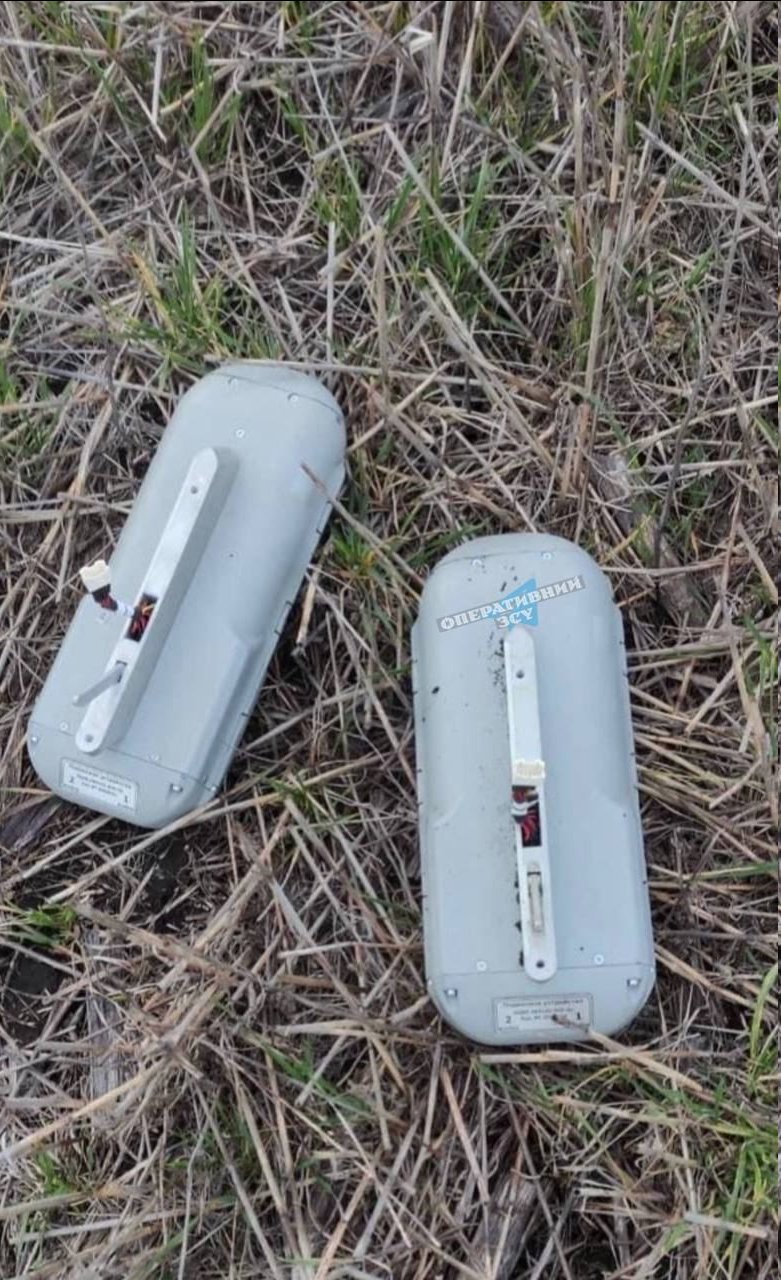 俄烏戰爭前線， 俄無人機「海鷹-10」不尋常墜毀，遭烏軍電子設備武器擊毀。 圖：翻攝自推特