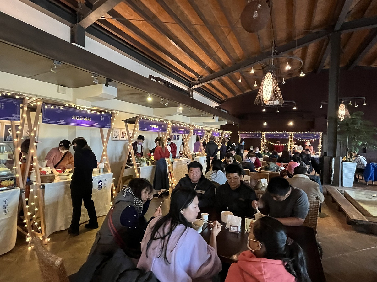 淡水緣道觀音廟過年期間舉辦「秘境藝術展」。 圖：新北市民政局提供