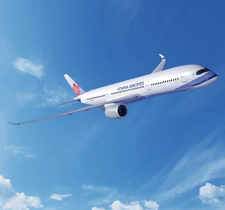 中華航空於今日( 19 日)宣布，將花費 119 億美元分別向波音與空中巴士購買客機與貨機，受到世界各地媒體的關注。圖為空中巴士公司生產的 A350-1000 客機。 圖：翻攝自華航官網(資料照)