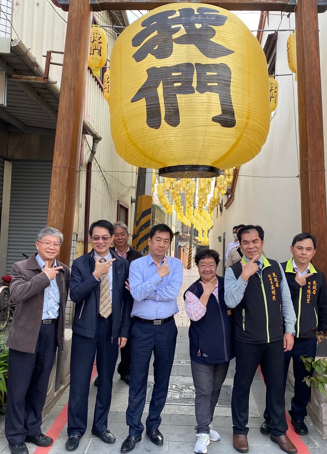 近年來，內政部役政署結合北、中、南等縣市共同推動 30 餘項計畫，帶領近 600 位具有醫療、護理、復健、營建、景觀、設計等專長役男投入關懷長者、改造區里的實際行動，活化社區空間，提供民眾安全舒適的休閒場所。 圖：役政署提供