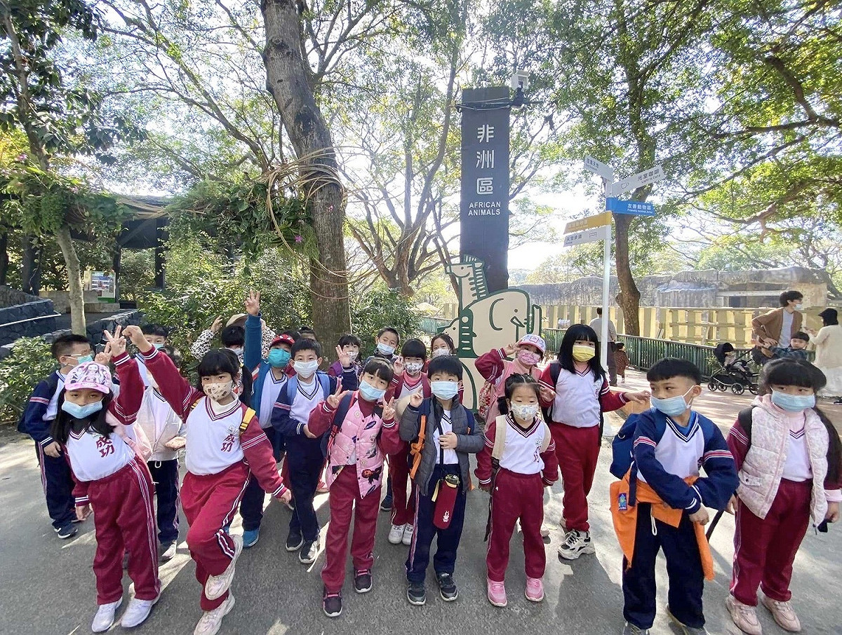 參觀動物園落實生命教育。 圖：高雄市教育局/提供