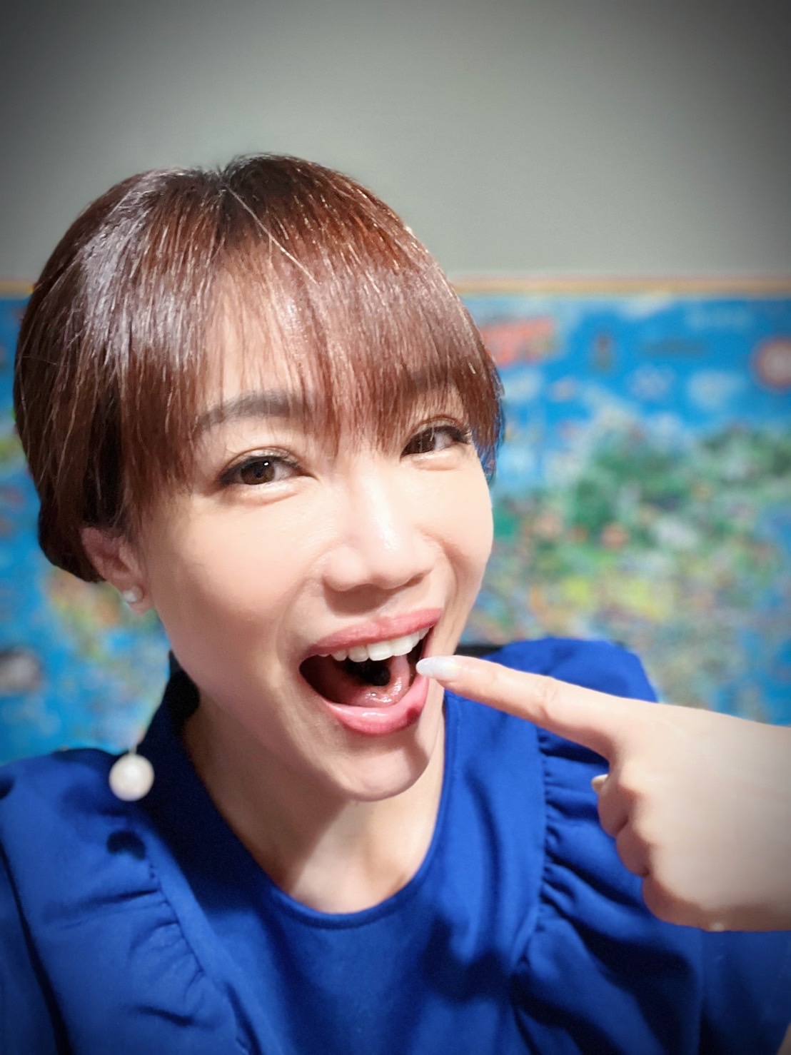 蕭彤雯發文懷疑「Kelly a根本是總鋪師之女」。 圖：取自蕭彤雯臉書