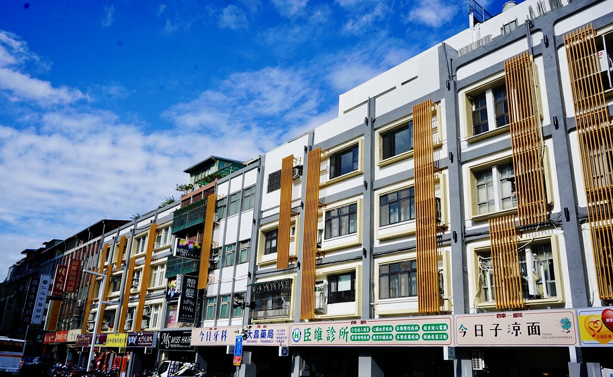 北門街示範街道14之1至30號改善後現況。 圖：新北市都更處提供