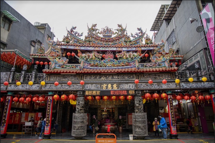 4 年前郭台銘參拜後那席「媽祖托夢要我出來選」，仍舊不絕於耳，而後投入的黨內初選，被視為「媽祖的指示」。然而，相同劇情或將再次上演。 圖：新北市觀旅局提供