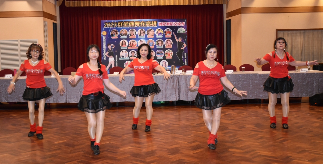 不分年齡熱愛舞蹈。 圖:孫家銘/攝