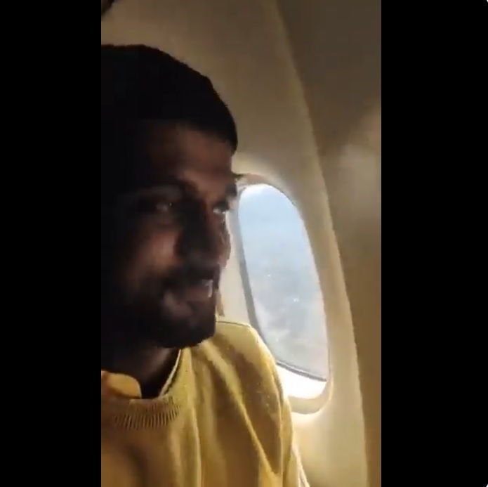 1名35歲印度乘客Sonu Jaiswal在尼泊爾失事的雪人航空班機墜機前，正在Facebook進行直播。 圖：翻攝自El Dato Noticias Morelos推特影片