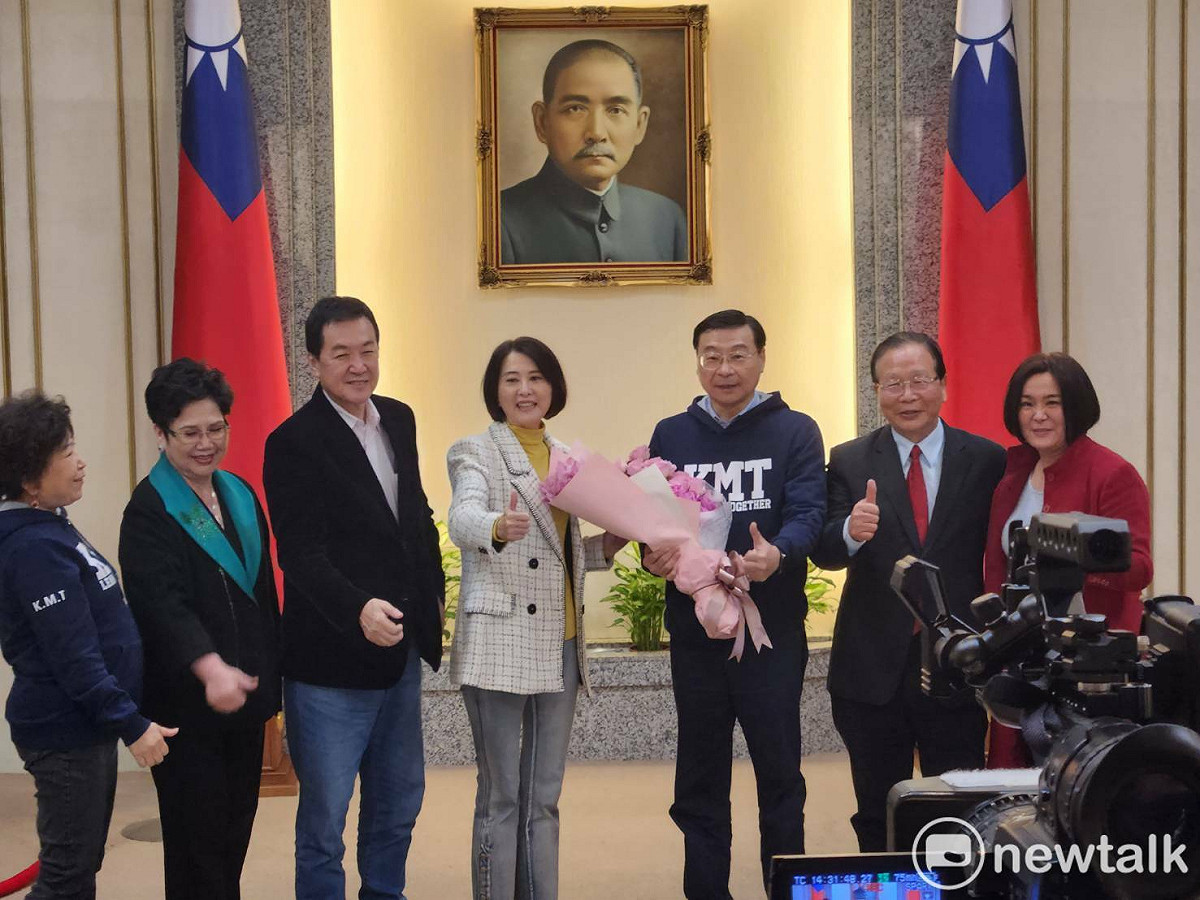 國民黨立委王鴻薇於立法院正式宣誓就職。 圖：黃建豪/攝