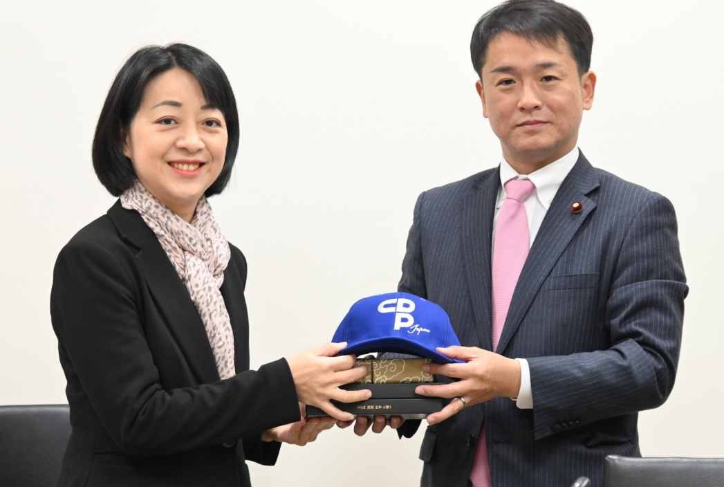立憲民主黨訪團今拜訪立法院時代力量黨團。圖右為日本眾議院議員青山大人。 圖:王婉諭辦公室提供